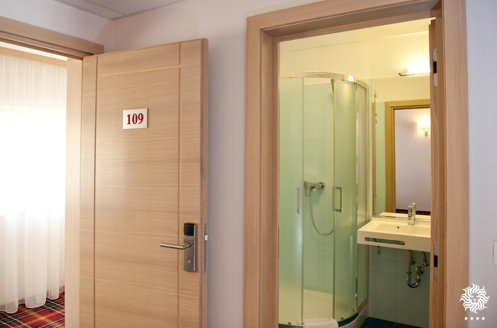Hotel Leon & Spa Arad Cameră foto